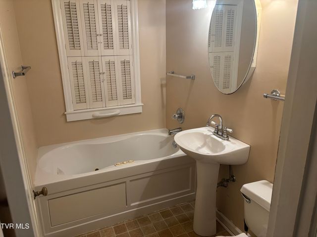 902 Tusculum Boulevard, Greeneville, TN 37745