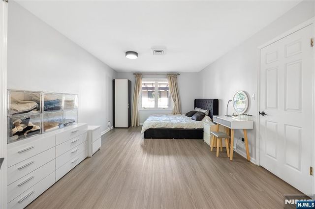 300 Gorge Road 8, Cliffside Park, NJ 07010