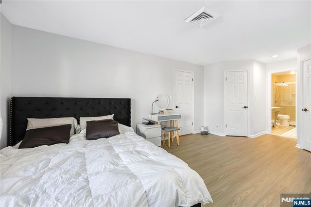 300 Gorge Road 8, Cliffside Park, NJ 07010