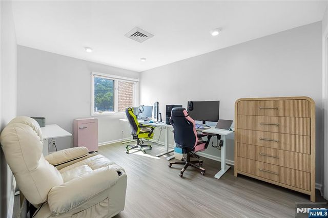 300 Gorge Road 8, Cliffside Park, NJ 07010