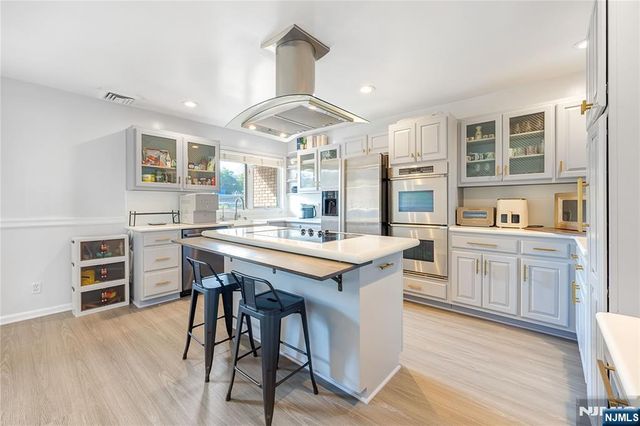 300 Gorge Road 8, Cliffside Park, NJ 07010