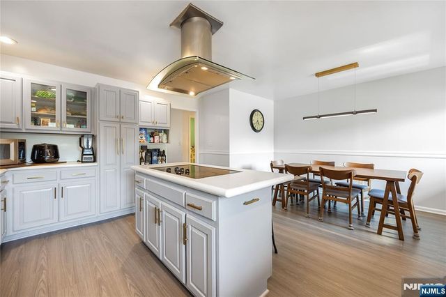 300 Gorge Road 8, Cliffside Park, NJ 07010