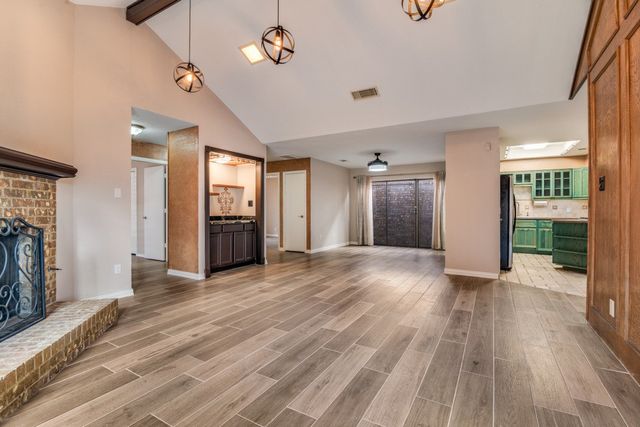 813 Woodway Lane, Richardson, TX 75081