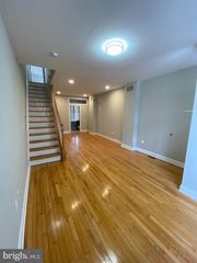 325 E 21ST ST, Baltimore, MD 21218