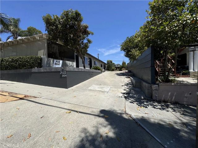 2024 Dawson Avenue, Signal Hill, CA 90755