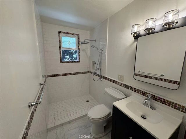 2024 Dawson Avenue, Signal Hill, CA 90755