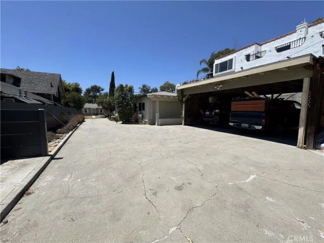 2024 Dawson Avenue, Signal Hill, CA 90755
