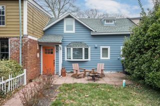 15 Jade Street, Oakdale, NY 11769