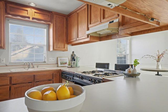 238 Highland Dr, Sutter Creek, CA 95685