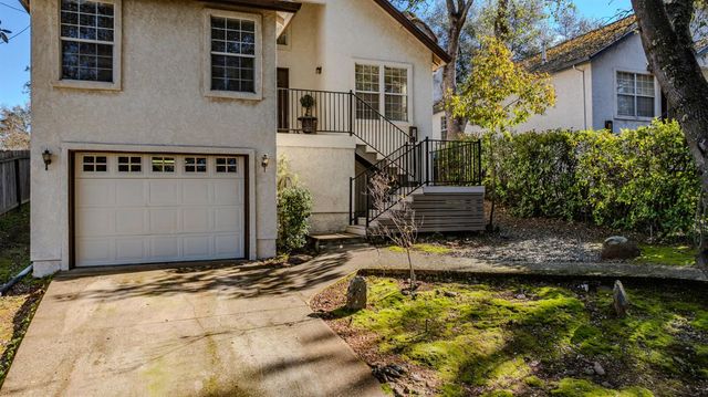 238 Highland Dr, Sutter Creek, CA 95685