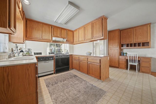 238 Highland Dr, Sutter Creek, CA 95685