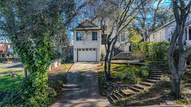 238 Highland Dr, Sutter Creek, CA 95685