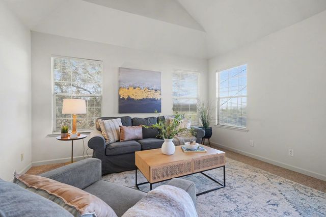 238 Highland Dr, Sutter Creek, CA 95685