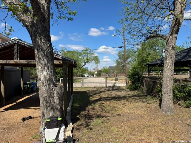 511 N Monumental, San Antonio, TX 78202