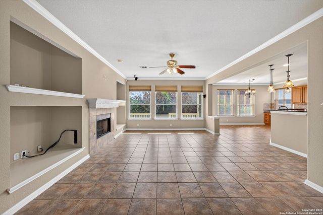 1018 Peg Oak, San Antonio, TX 78258