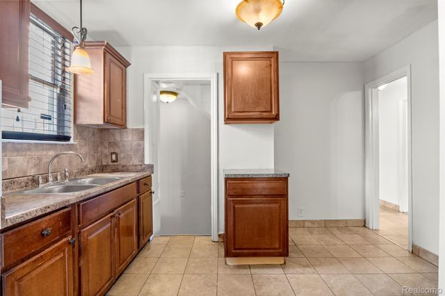 4645 Rosalie Street, Dearborn, MI 48126