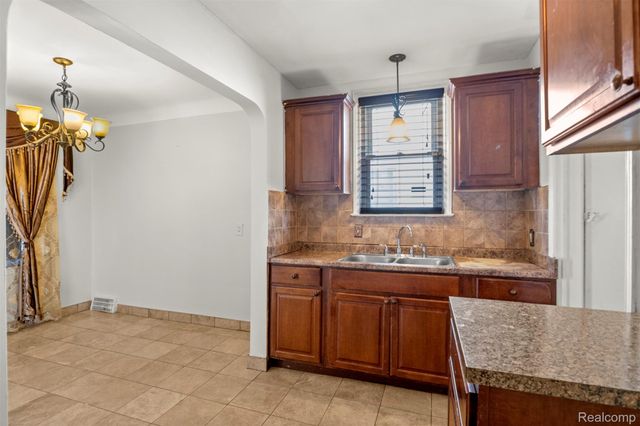 4645 Rosalie Street, Dearborn, MI 48126