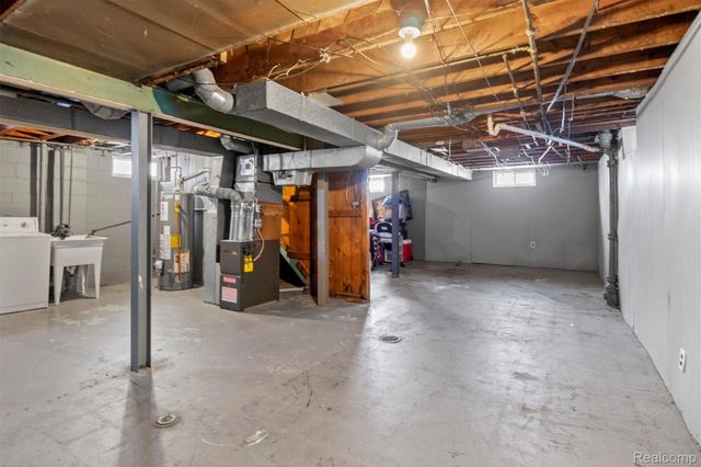 4645 Rosalie Street, Dearborn, MI 48126