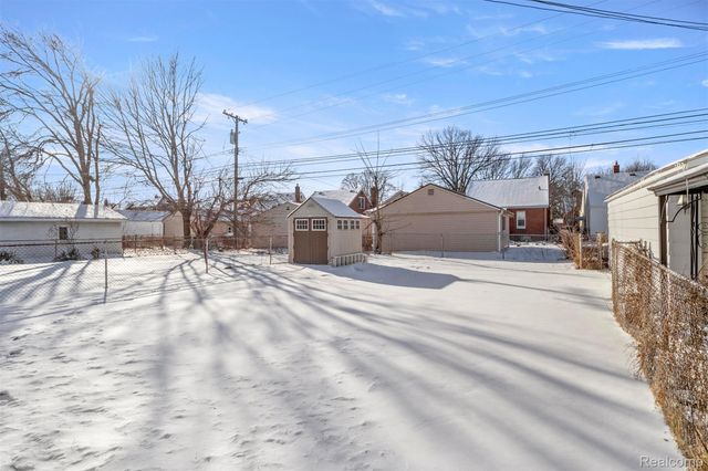 4645 Rosalie Street, Dearborn, MI 48126