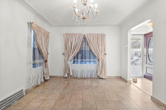 4645 Rosalie Street, Dearborn, MI 48126