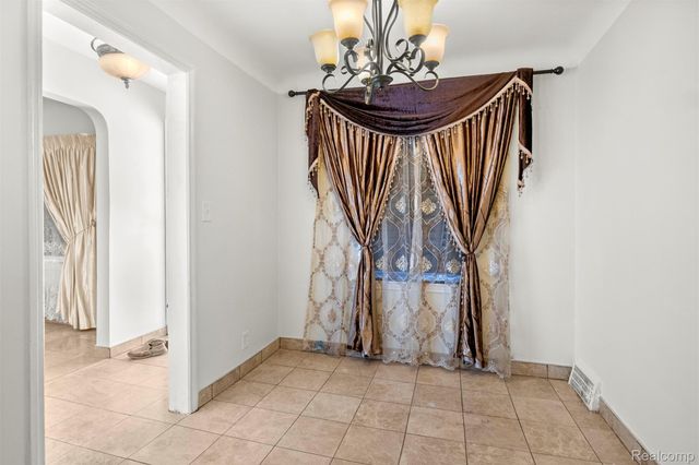 4645 Rosalie Street, Dearborn, MI 48126