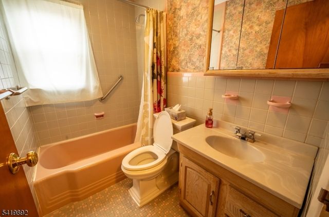 119 Reynolds Ave, Parsippany-troy Hills Twp., NJ 07054