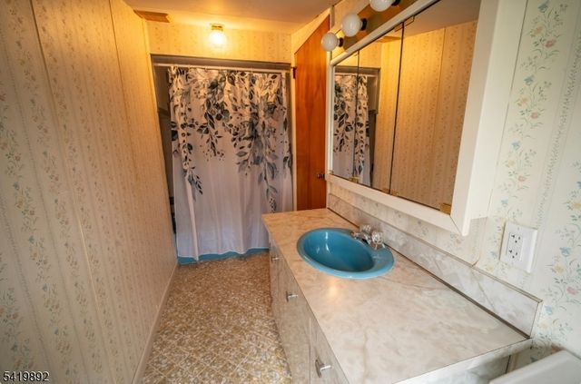 119 Reynolds Ave, Parsippany-troy Hills Twp., NJ 07054