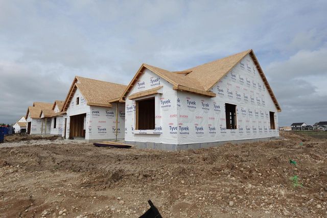 1713 Switchgrass STREET, Oconomowoc, WI 53066