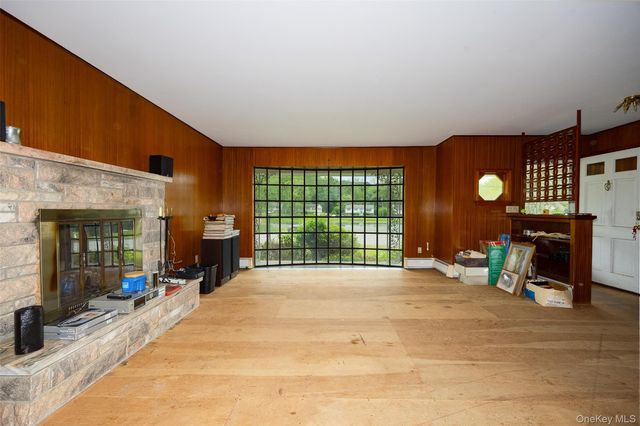 21 Violet Drive, Beacon, NY 12508