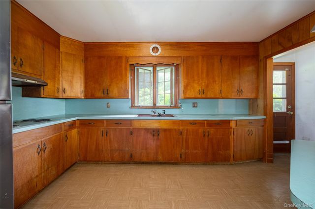 21 Violet Drive, Beacon, NY 12508