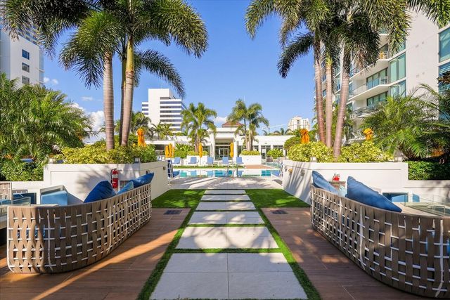 100 1ST AVENUE N 501, St Petersburg, FL 33701
