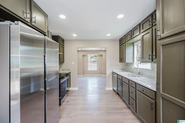 2416 COVE CIRCLE NE, Center Point, AL 35215