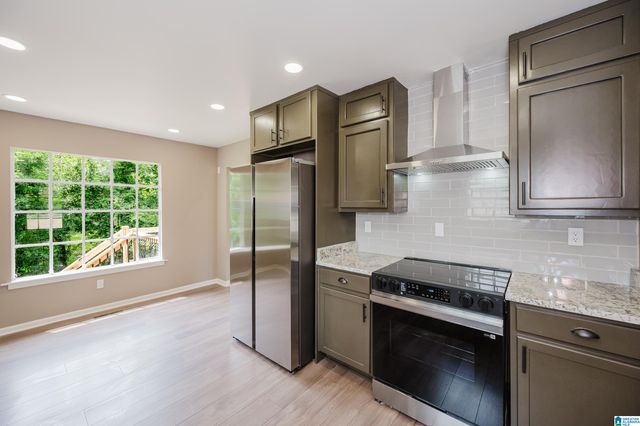 2416 COVE CIRCLE NE, Center Point, AL 35215