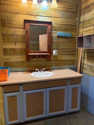 25394 S 646 Road, Grove, OK 74344