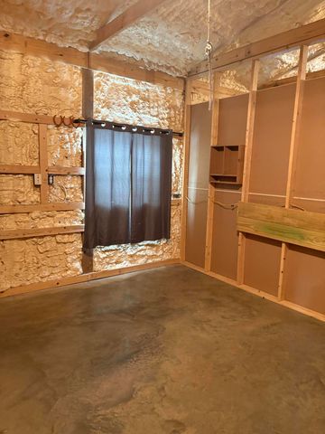 25394 S 646 Road, Grove, OK 74344