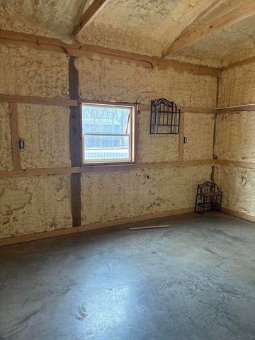 25394 S 646 Road, Grove, OK 74344