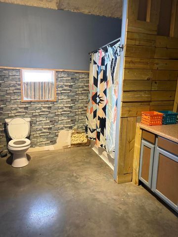 25394 S 646 Road, Grove, OK 74344