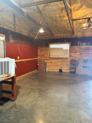 25394 S 646 Road, Grove, OK 74344