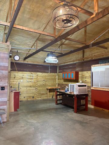 25394 S 646 Road, Grove, OK 74344