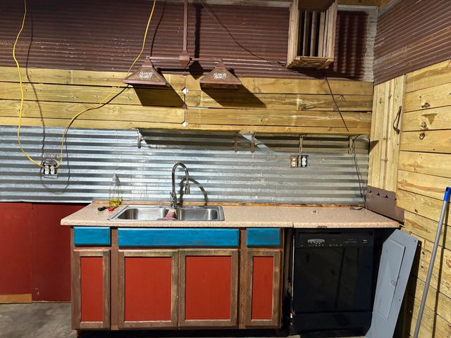 25394 S 646 Road, Grove, OK 74344