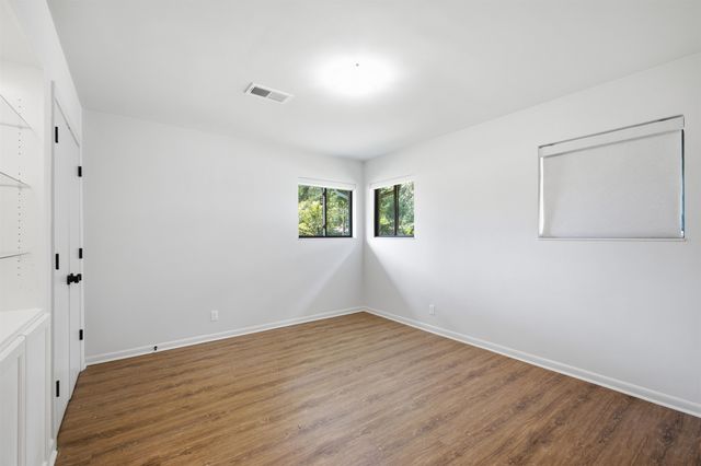 5170 COLE RD, Memphis, TN 38117