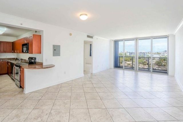 401 69th St 505, Miami Beach, FL 33141