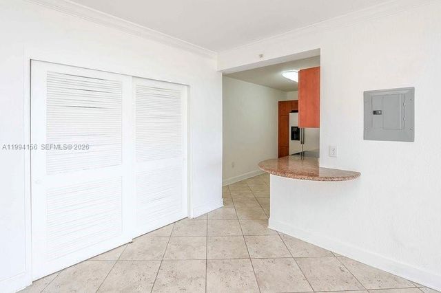 401 69th St 505, Miami Beach, FL 33141