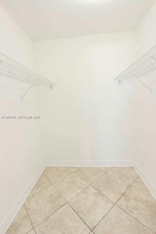 401 69th St 505, Miami Beach, FL 33141