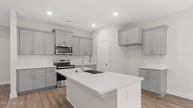 14208 Quill Avenue, Biloxi, MS 39532