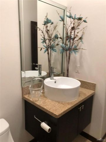 4217 Colbath Avenue 110B, Mcallen, TX 78503