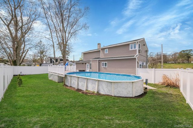 1 Hooper Court, Port Jefferson Station, NY 11776