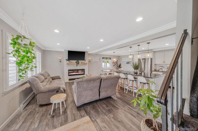 1 Hooper Court, Port Jefferson Station, NY 11776