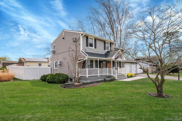 1 Hooper Court, Port Jefferson Station, NY 11776