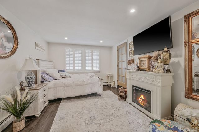 1 Hooper Court, Port Jefferson Station, NY 11776